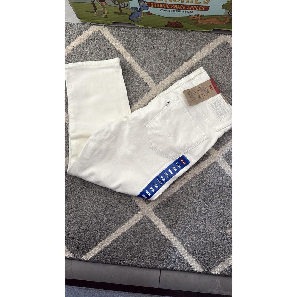 Levis 311 Skinny Capri White  Womens Size 10/30. XX